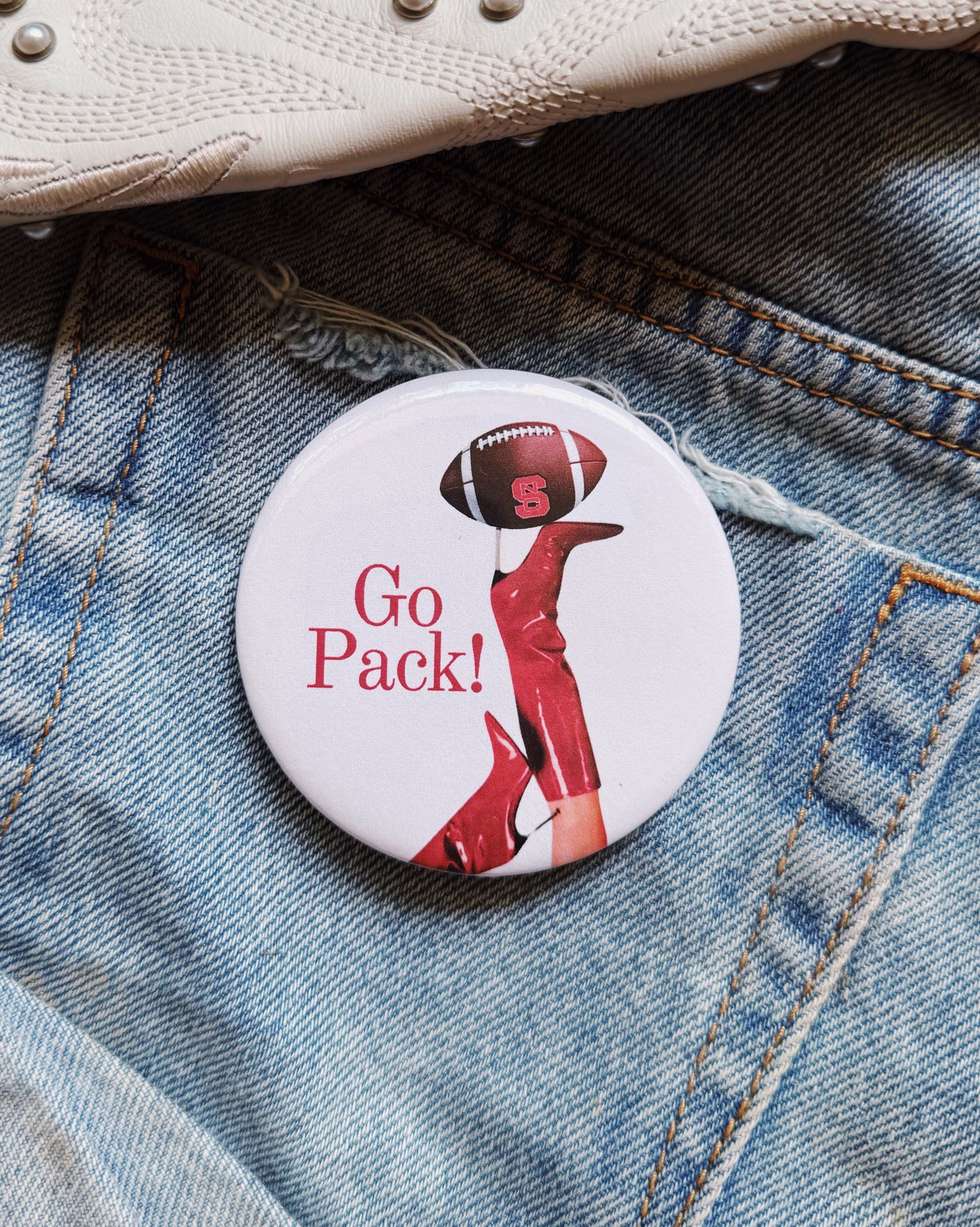 Go Pack Heels Button